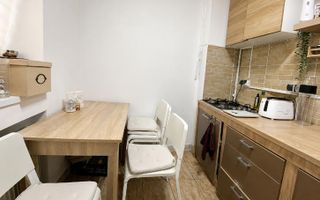Apartament 2 camere renovat complet zona Armeneasca  centrala proprie - Poză 6