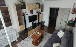 Apartament decomandat 2 camere in Sannicoara - Poză 1