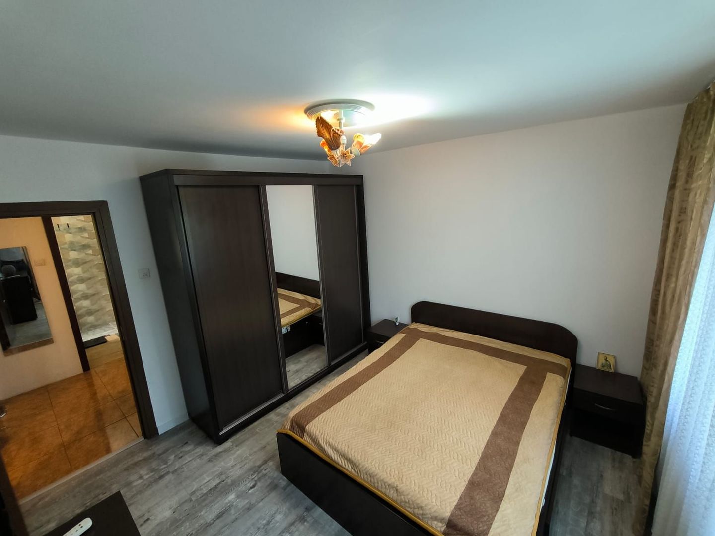 2 camere Eorii Revolutiei 2 minute metrou - Poză 2