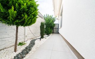 Casa deosebita cu finisaje premium si gradina privata Tunari - Poză 14