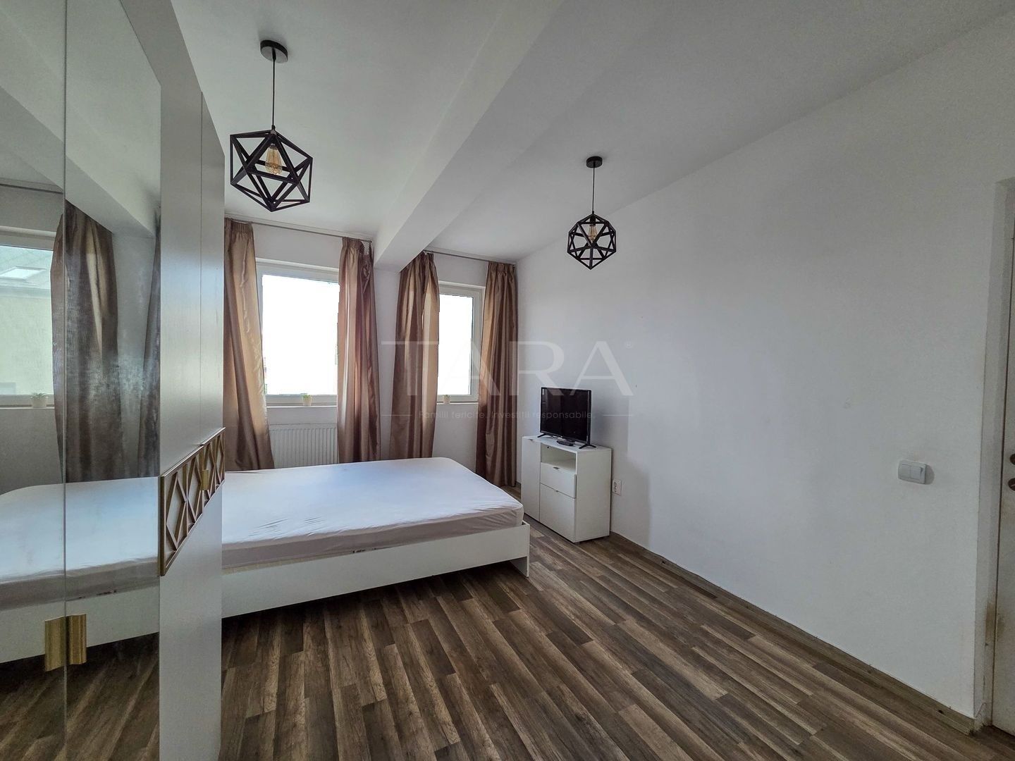 Apartament 2 camere mobilat și utilat – Florești, zona Terra. - Poză 3