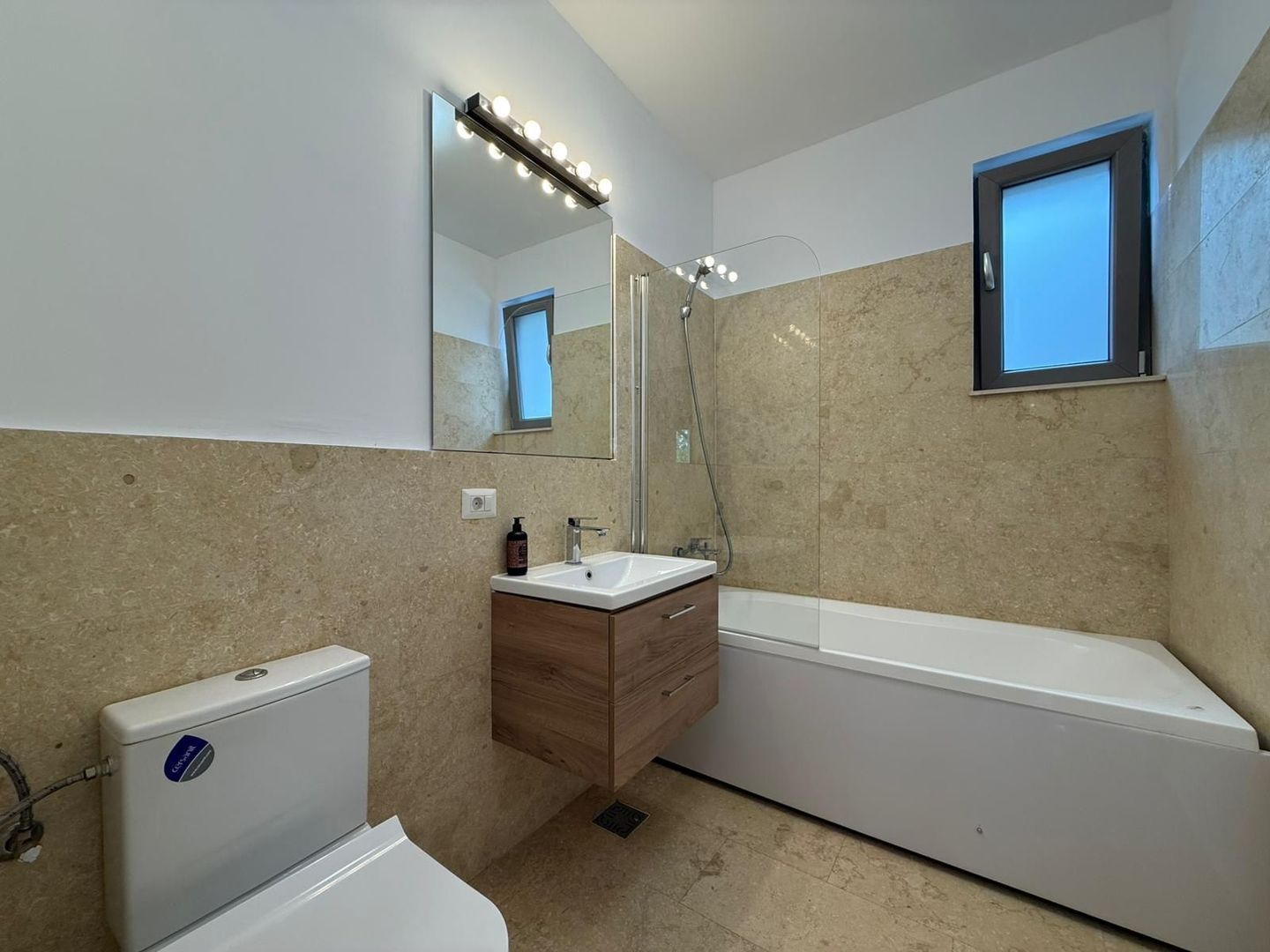 Live Surrounded by Nature *Beautiful Furnished Home in a Secure Gated - Poză 13