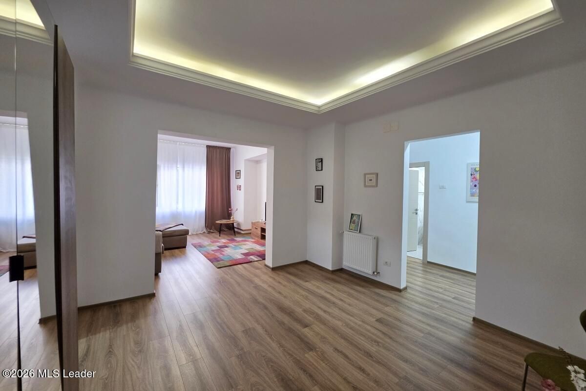 Piata Romana, 4 camere 138 MP total, Etaj 2/9, renovat - utilat, liber - Poză 14