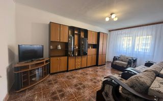 Apartament 3 Camere Decomandat, Etaj 1, Tractorul - Poză 1