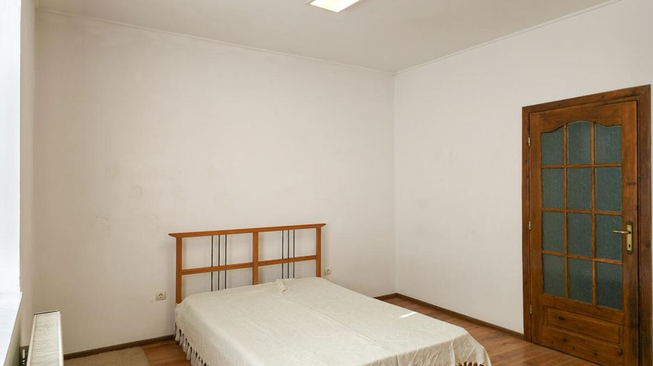 Lunei - Ion Neculce, 2 Apartamente. Mansarda 157 mp. Anexe, Lot 475 mp - Poză 5