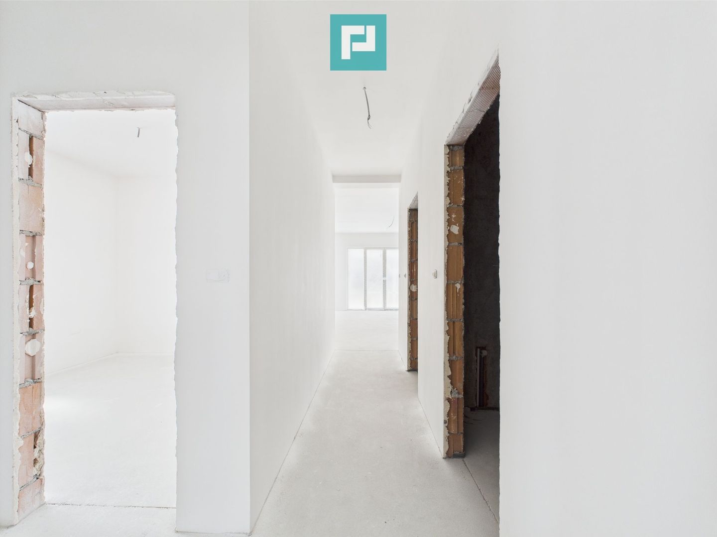 1/2 Duplex cu 4 camere și 2 băi în Moșnița Nouă - Poză 9