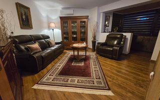 Apartament 2 Camere M-uri, Vedere spre Catedrala, Complet Renovat - Poză 2