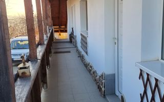 Casă spațioasă cu teren generos de 1000 mp in Dambul Rotund - Poză 11