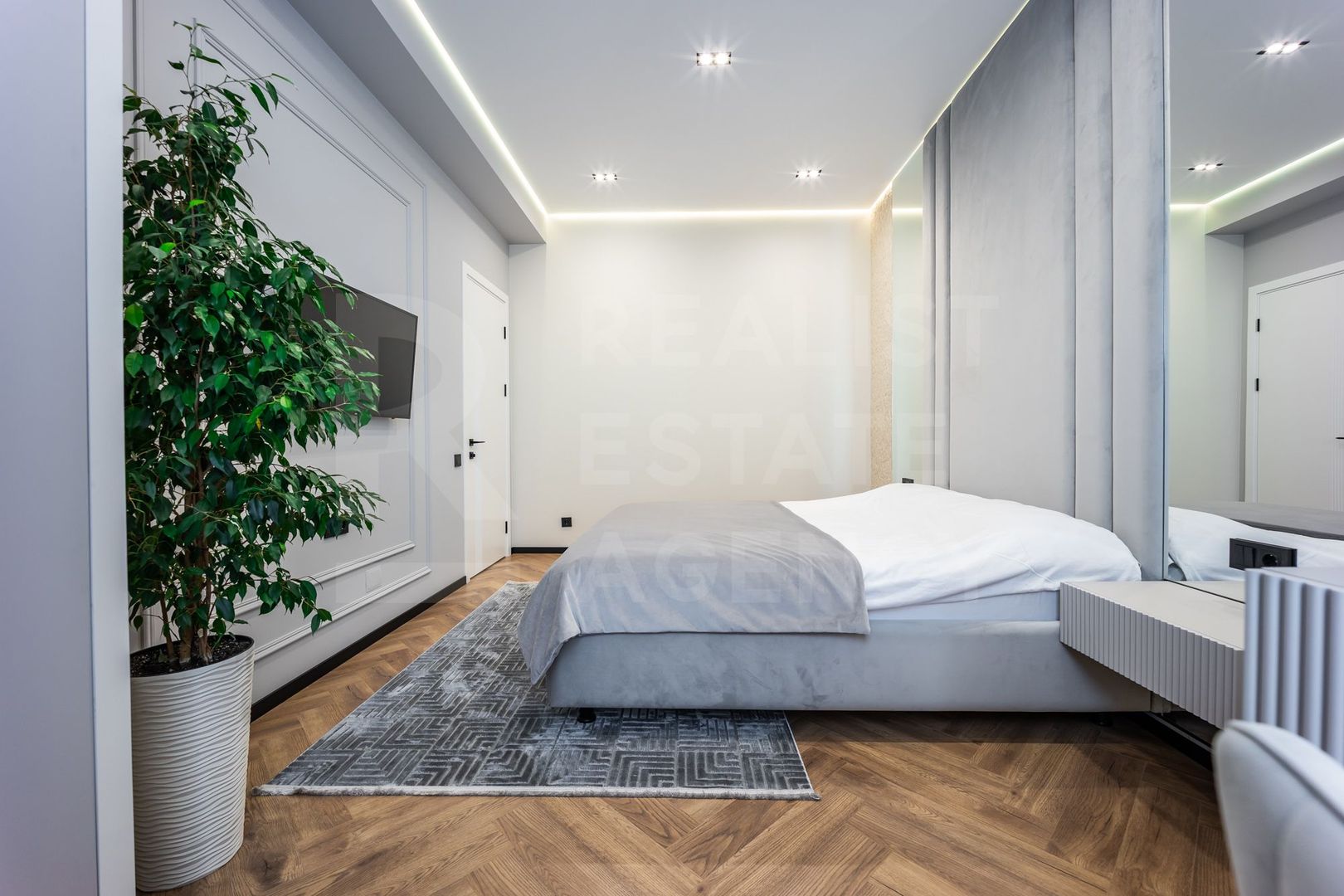 Vânzare apartament, 2 camere 66 mp, Complex Oasis, Rîșcani - Poză 6