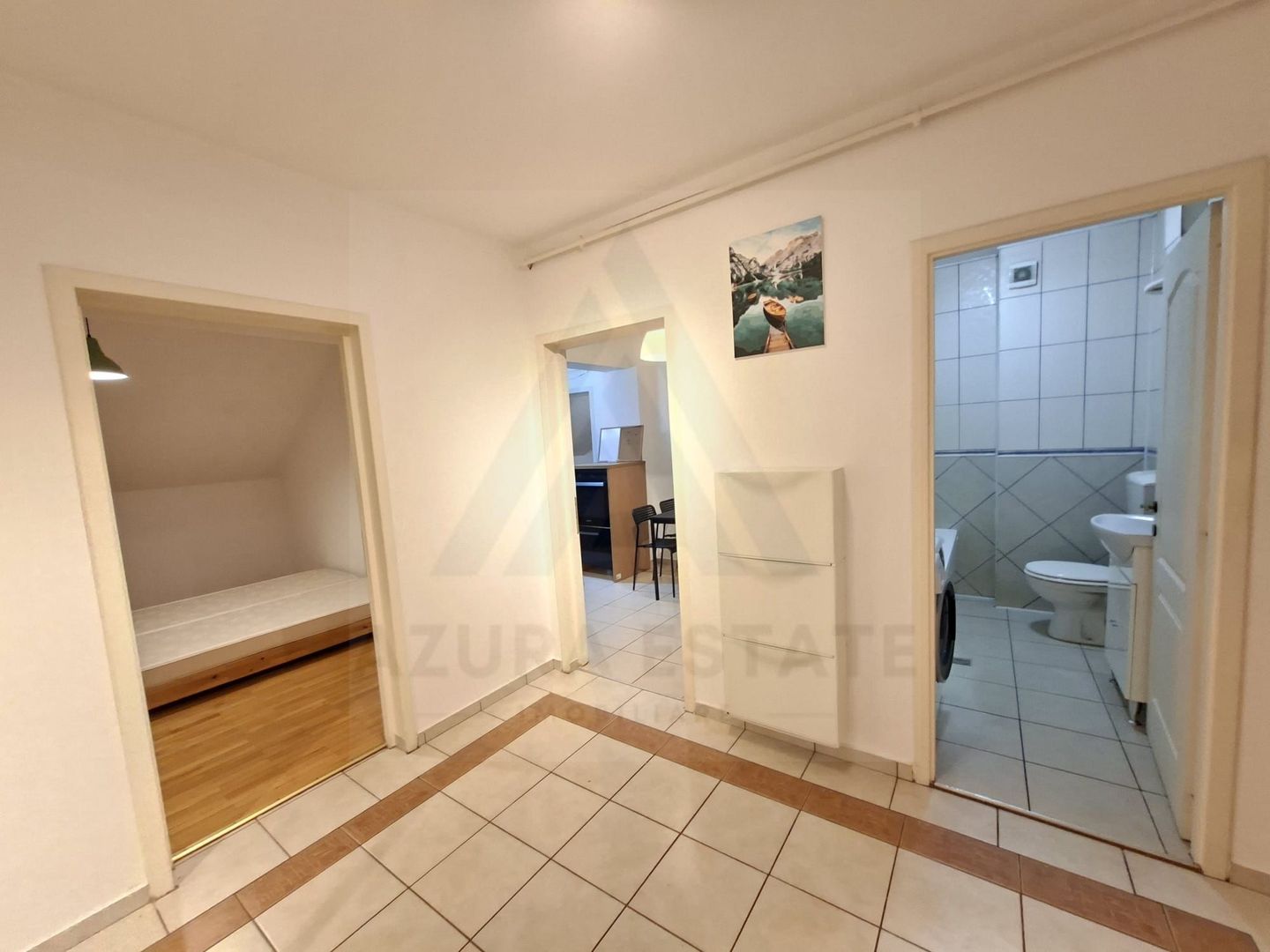 Apartament 2 camere 64 mp utili pivnita si parcare privata in Strand - Poză 3
