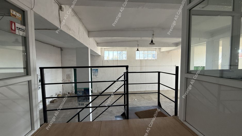 Hala 300 mp | Birouri + Vestiar | Acces auto | 3 intrari | Zona Lipovei - Poză 8