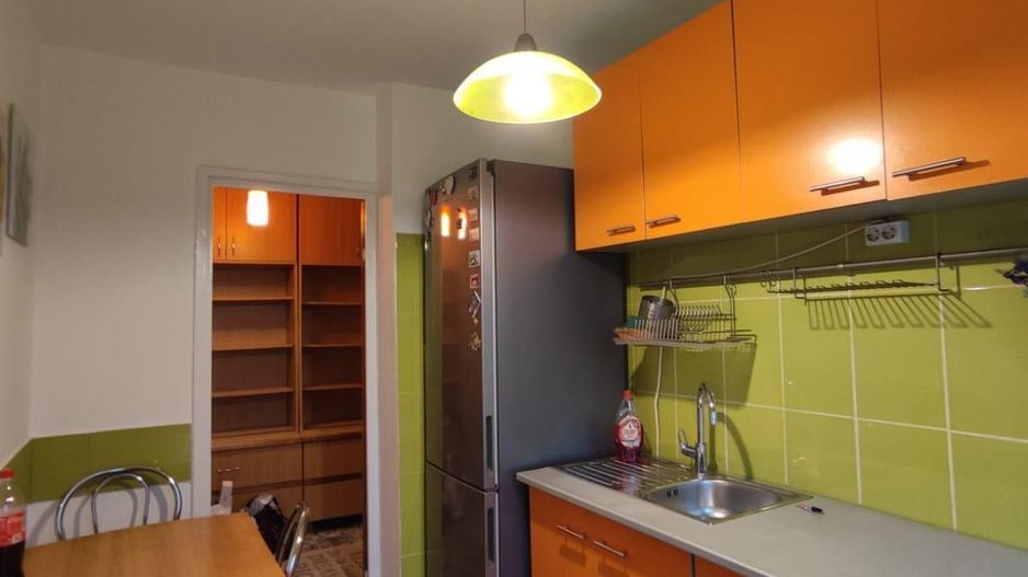 Apartament 3  camere, etaj 2, parcare inclusa, zona Policlinica Titan - Poză 3