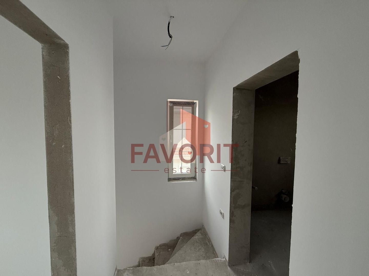 Duplex in Sanandrei | Toate utilitatile | 2 bai | Poarta acces auto | - Poză 6