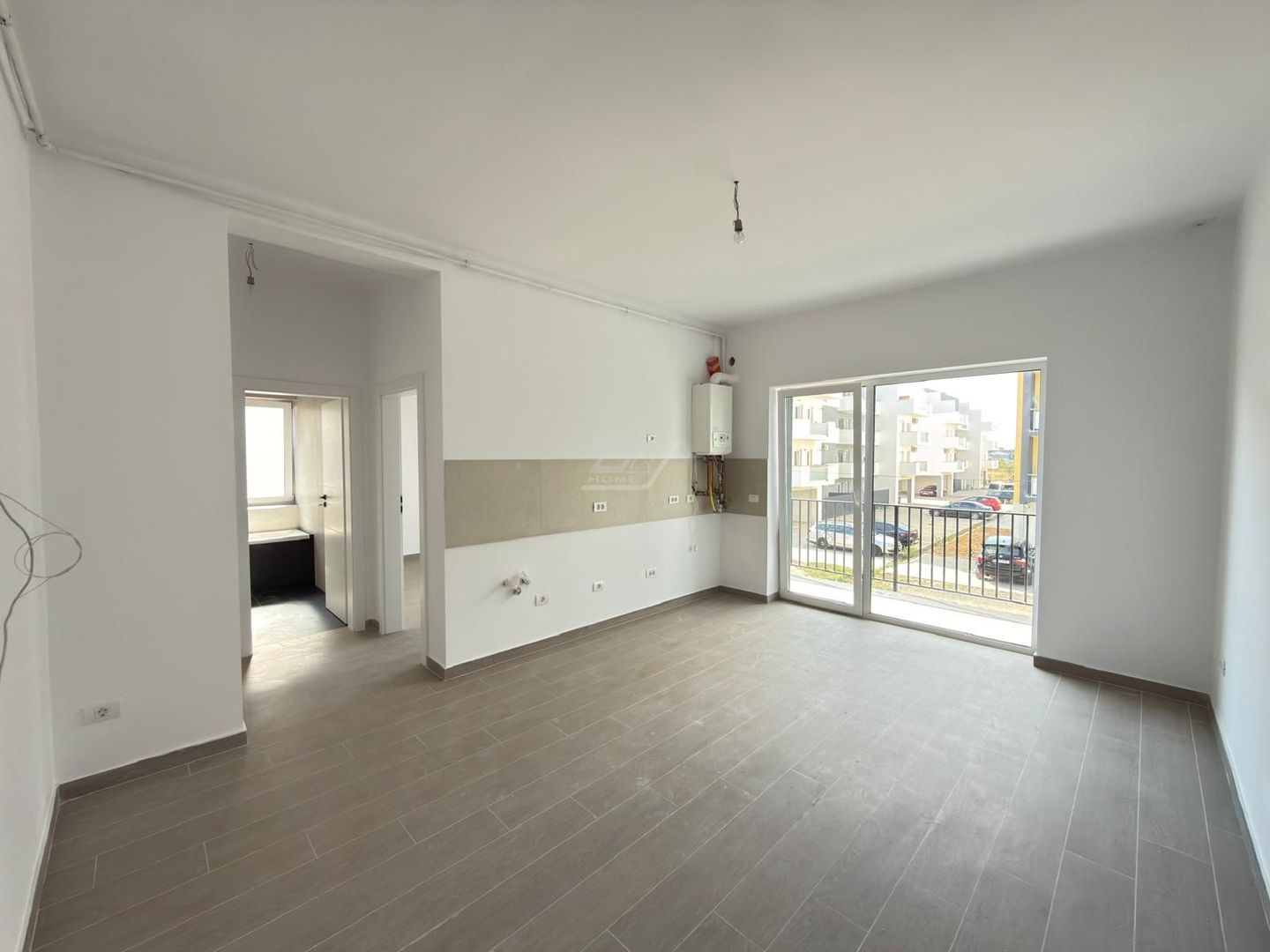 Etaj intermediar. Finisaje calitative. Loc de parcare. - Poză 1