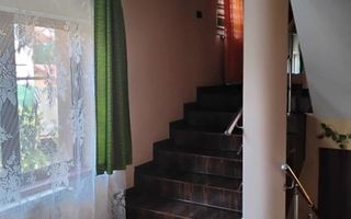 Casă cu etaj, zonă semicentrală, Iași – 5 camere, teren 300 mp - Poză 1