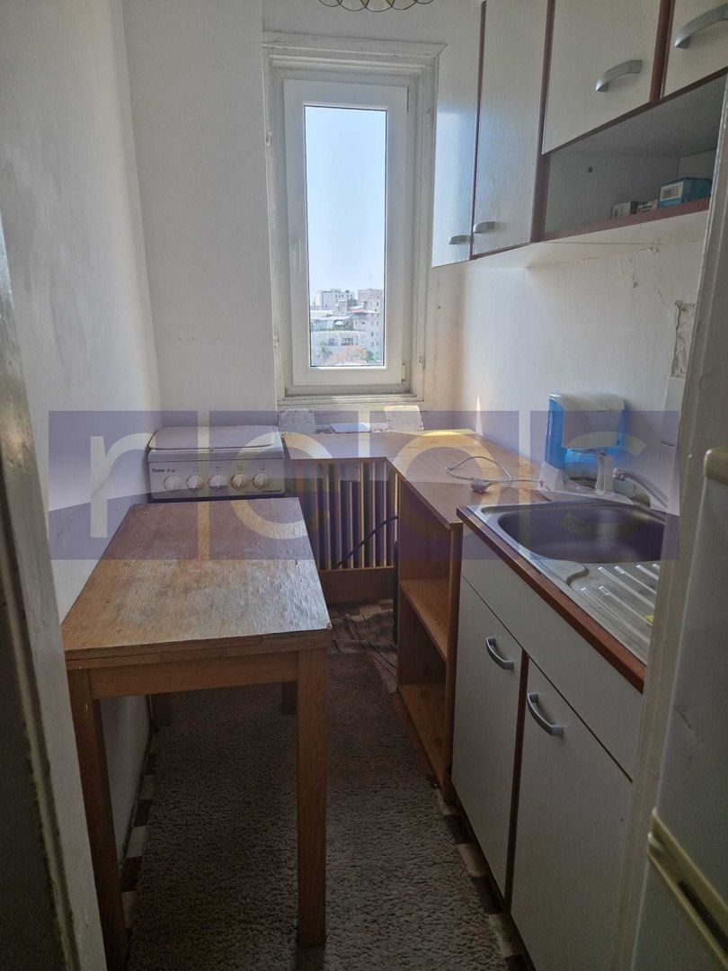 VANZARE GARSONIERA PIATA ROMANA 30MP RISK 1 NECESITA RENOVARE - Poză 4