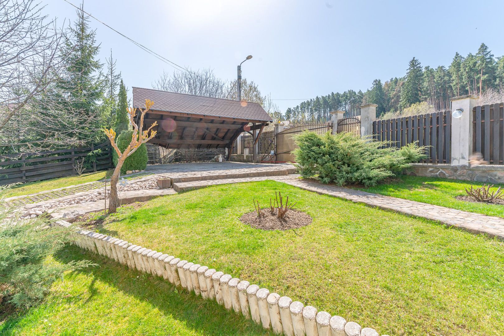 Casa Sacele amplasata in vecinatatea padurii cu pompa de caldura - Poză 33