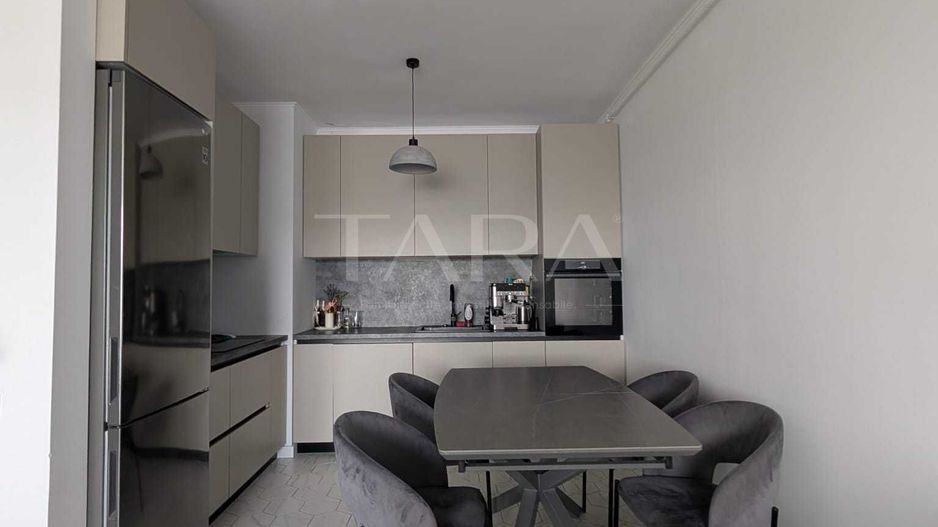 Apartament 2 camere, etaj 1, lift, balcon 13 mp. - Poză 2