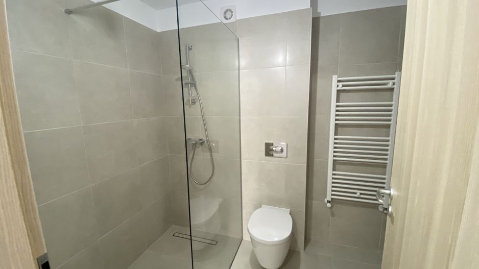 Spațiu comercial / Birouri de închiriat în Urban Plaza | Predare imediată - Poză 16