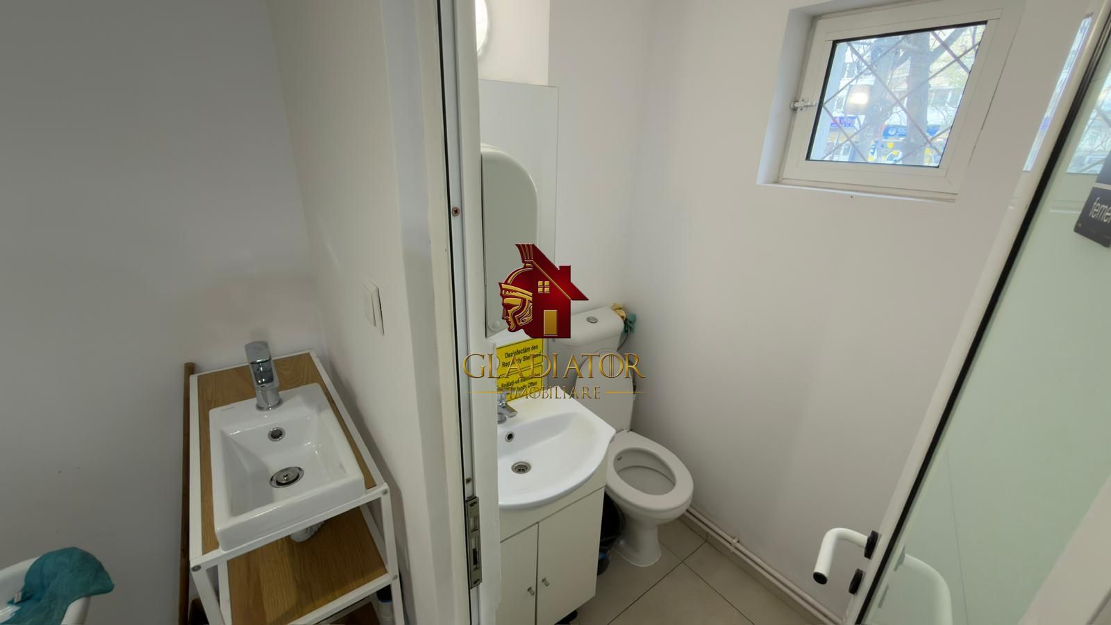 Spatiu pentru coafor/frizerie de inchiriat + mobila de vanzare, ACB - Poză 11