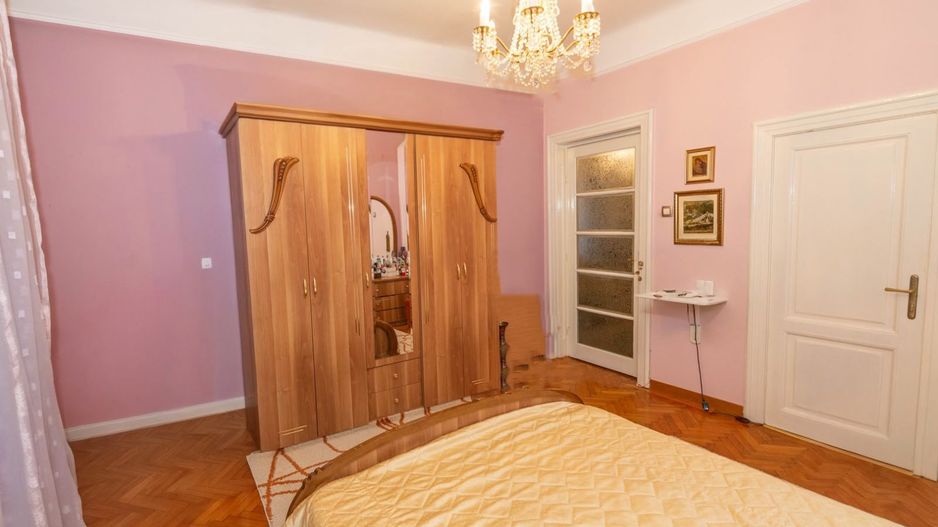 Casa de vanzare, 138 mpu, 244 teren, curte, garaj, Cartierul Domenii - Poză 10