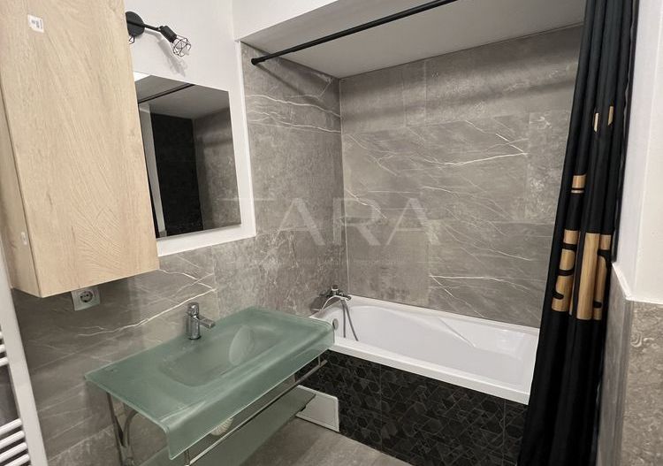 Apartament 2 camere, ultrafinisat, mobilat, utilat. Investitie. - Poză 6