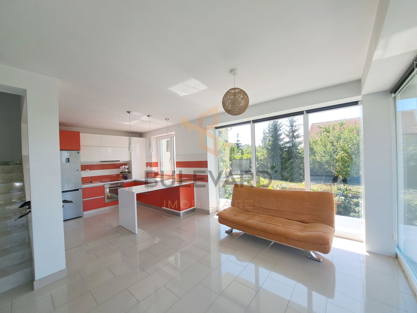 Casa tip dulplex 120 mp + 80 mp terase + garaj, zona Liceu Waldorf - Poză 4