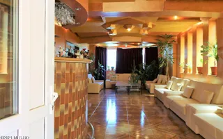 Mamaia Nord - Langa Mare, pensiune la cheie, 11 camere, 9 bai! - Poză 41