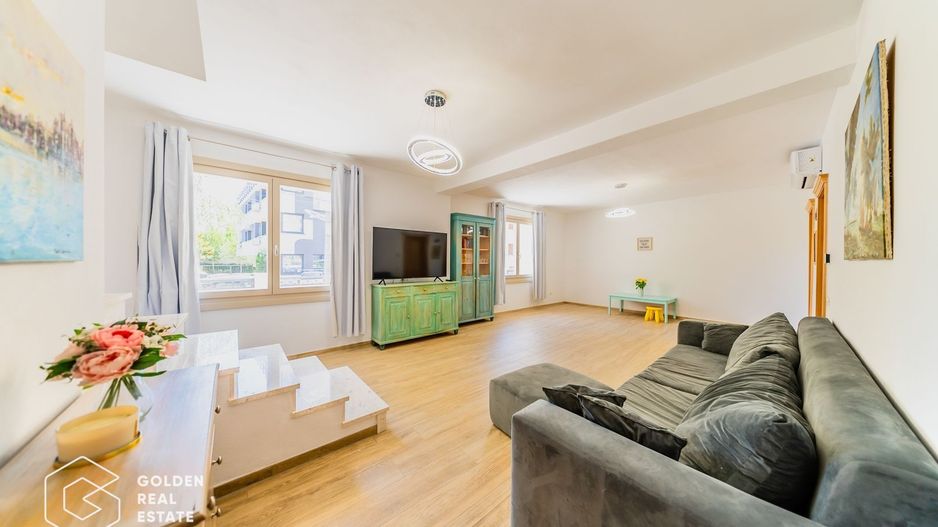 Vila moderna in cartier exclusivist Romanilor, strada 9 Mai Comision 0% - Poză 5