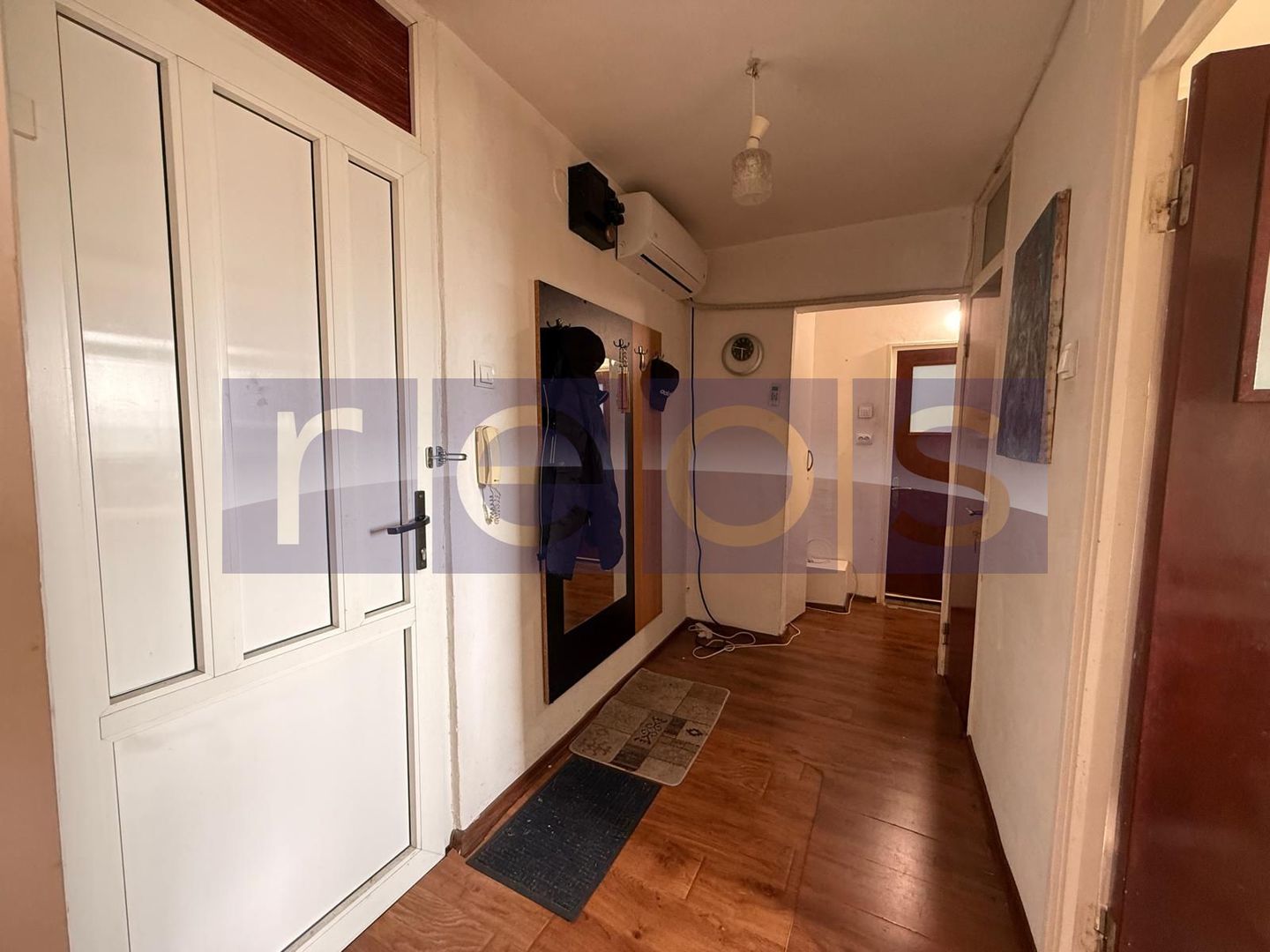 VANZARE APARTAMENT  2 CAMERE ZONA MOSILOR - Poză 12