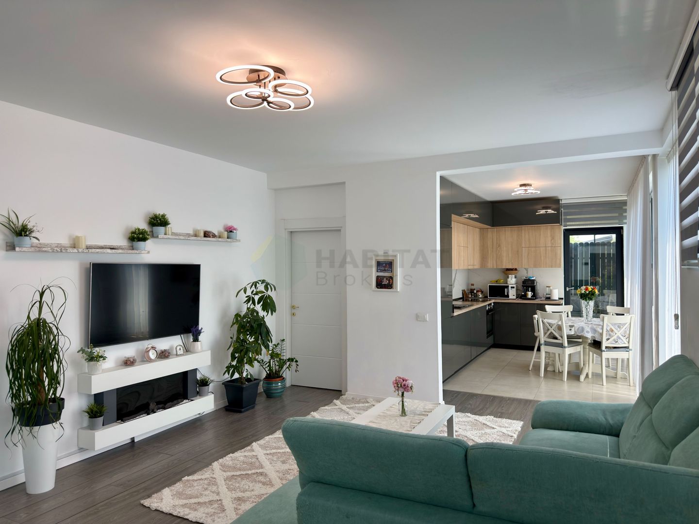 Casa pe parter cu 3 camere | Tunari | Mobilata si utilata - Poză 14