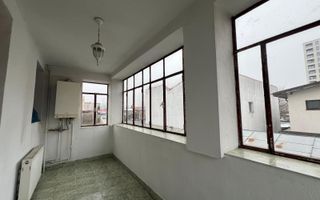 Imobil P+1+M | Oportunitate investiție | Locuință, clinică sau birouri | Carol - Poză 8