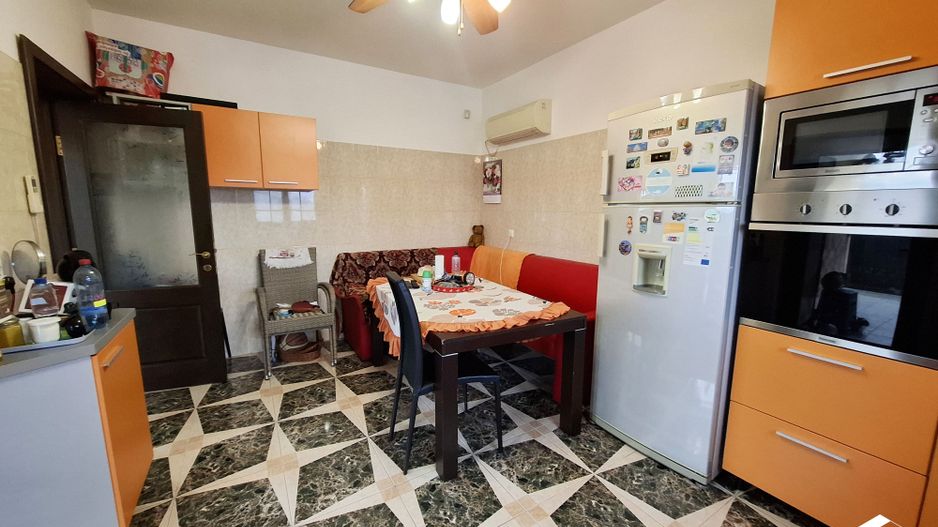 Vila cu 4 camere, Gageni - Poză 9