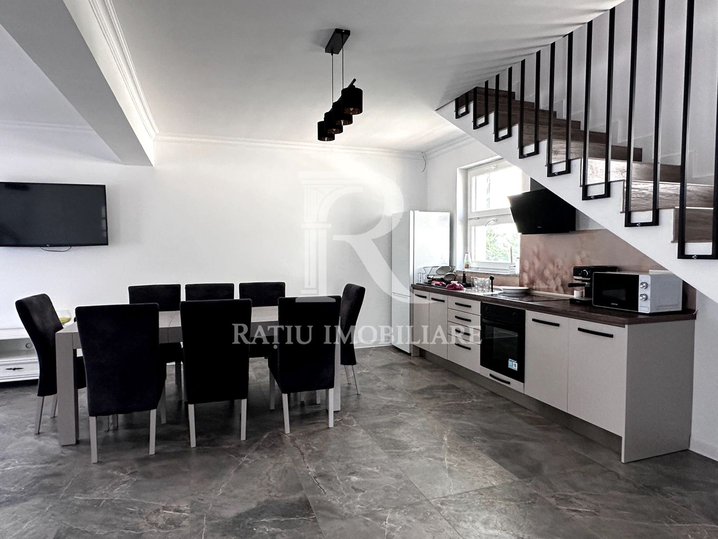 Casa cu 5 dormitoare de închiriat | Cartierul Lotus | Sanmartin - Poză 2