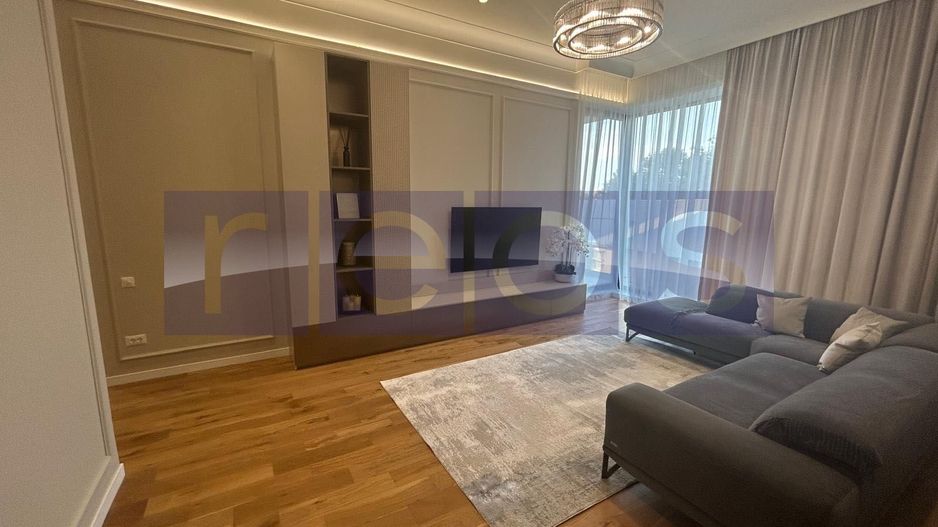 DE INCHIRIAT APARTAMENT 4 CAMERE ONE COTROCENI - PARCARE - METROU - Poză 1