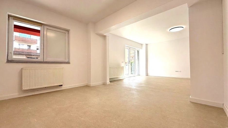 Spațiu comercial, vitrină stradală, zona Coresi – Maurer Residence - Poză 1