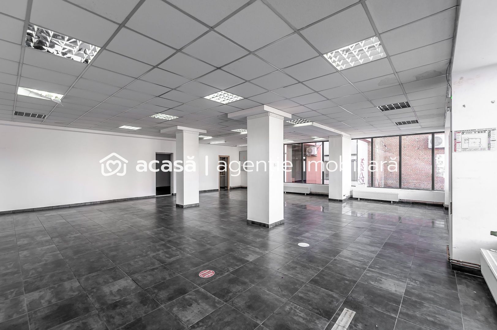 Spațiu comercial cu vitrină de 20 m, Micalaca Arad. - Poză 10