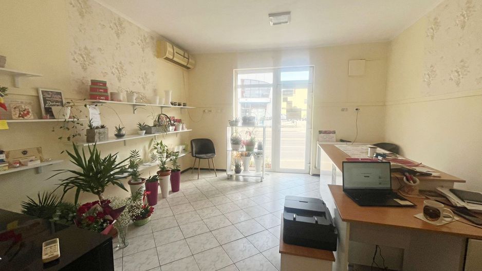 Casă cu 2 spații comerciale la stradă zona Decebal, Oradea - Poză 21