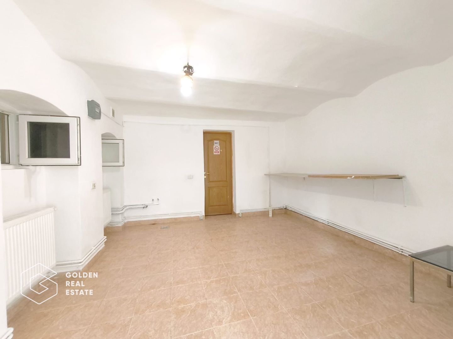 Spatiu langa Piata Catedralei, intrare din strada, str. Vasile Goldis - Poză 3