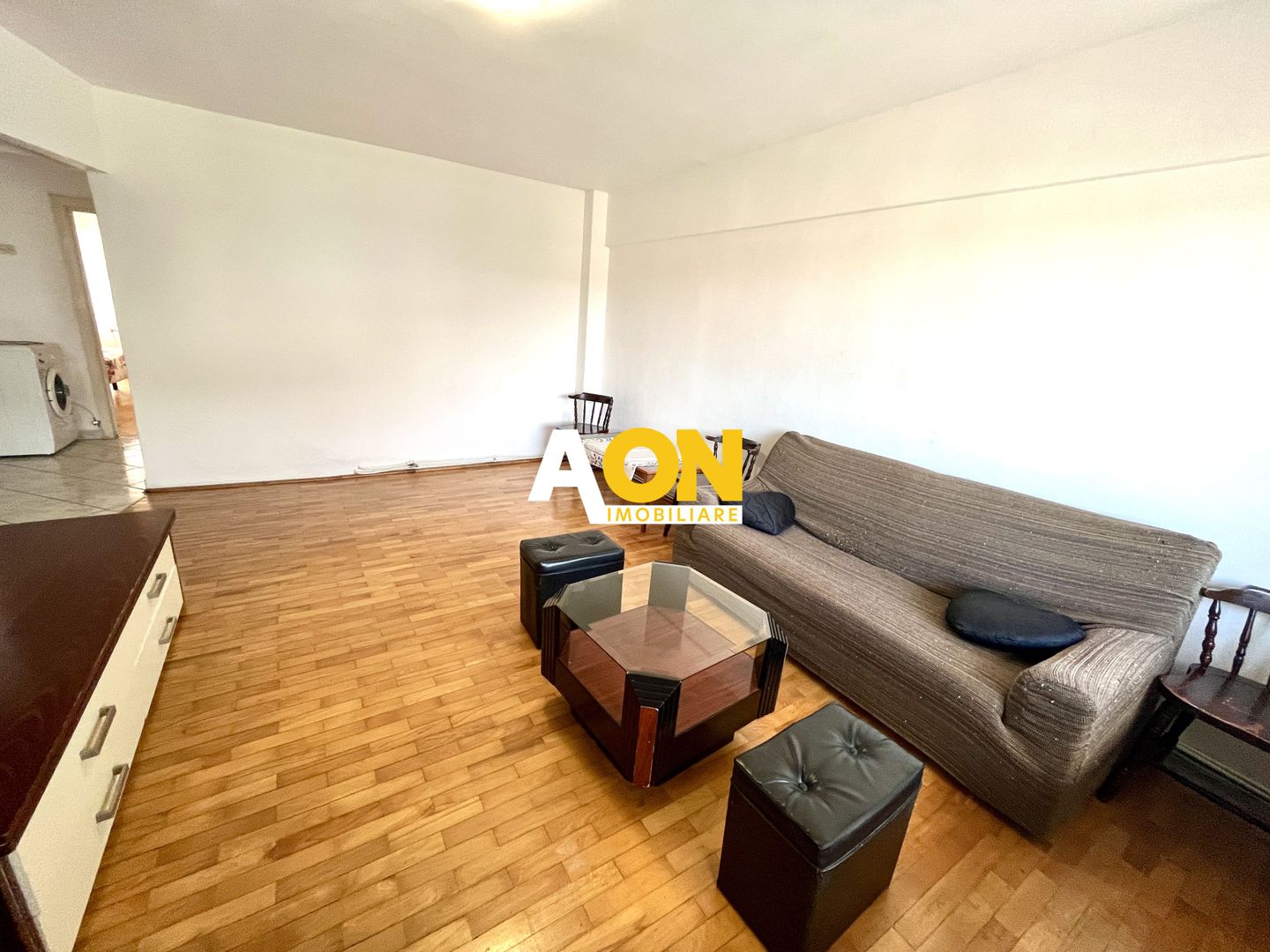 Apartament cu 3 Camere, Etaj 1, Zonă Ultracentrală - Poză 3