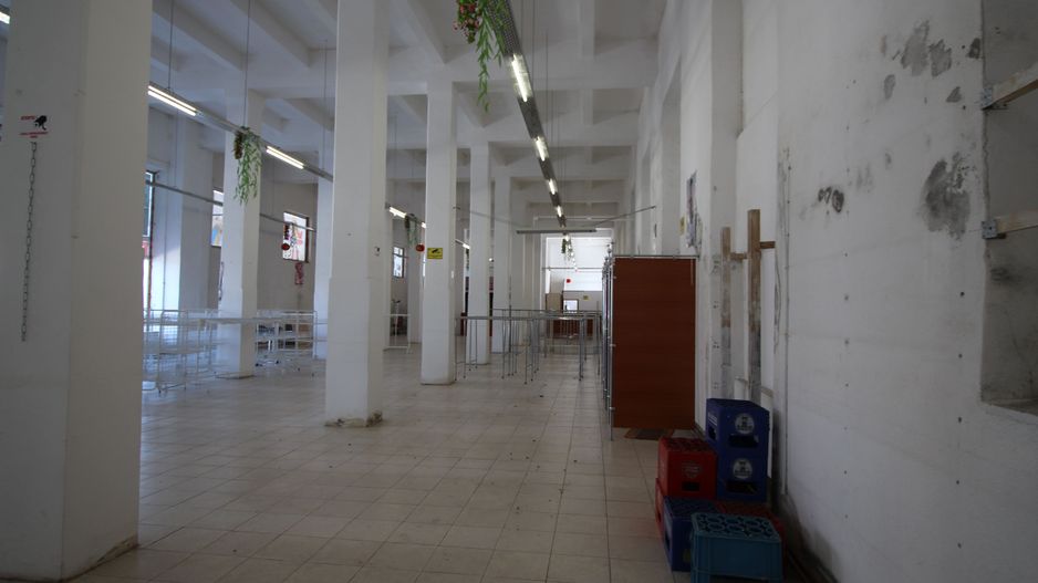 Spatiu comercial tip hala - zona semicentrala - Poză 3