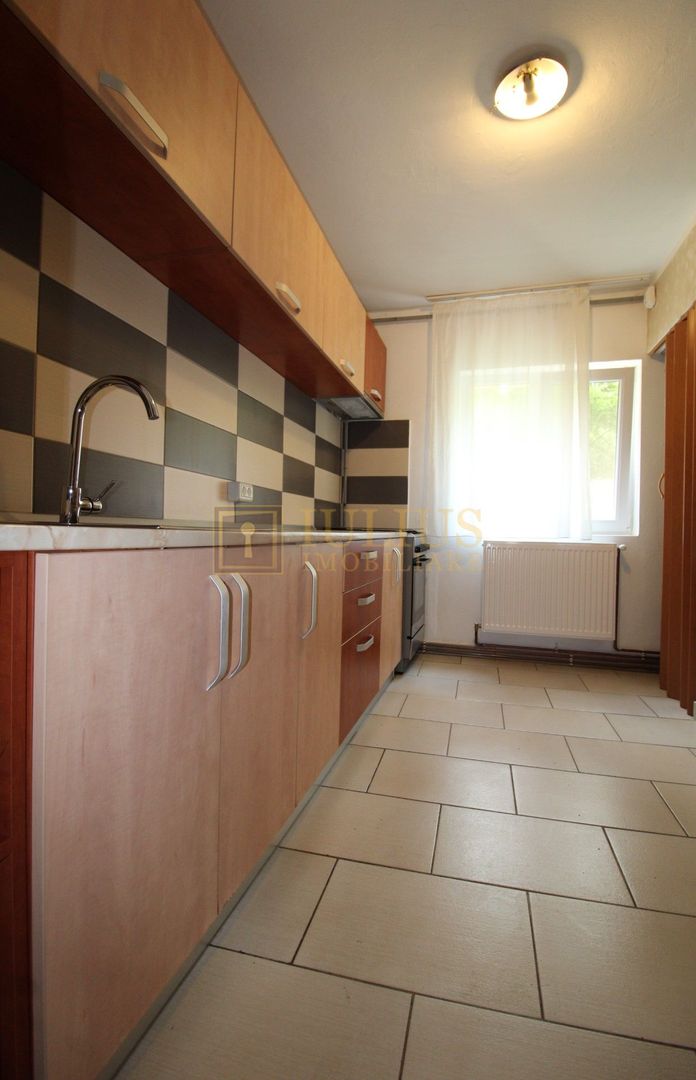 La 5 min de Județean, parter, centrală proprie - Poză 2