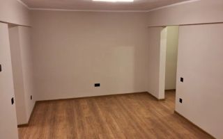 Vanzare apartament 2 camere in Centru, 48 mp, 75.000 EURO - Poză 3