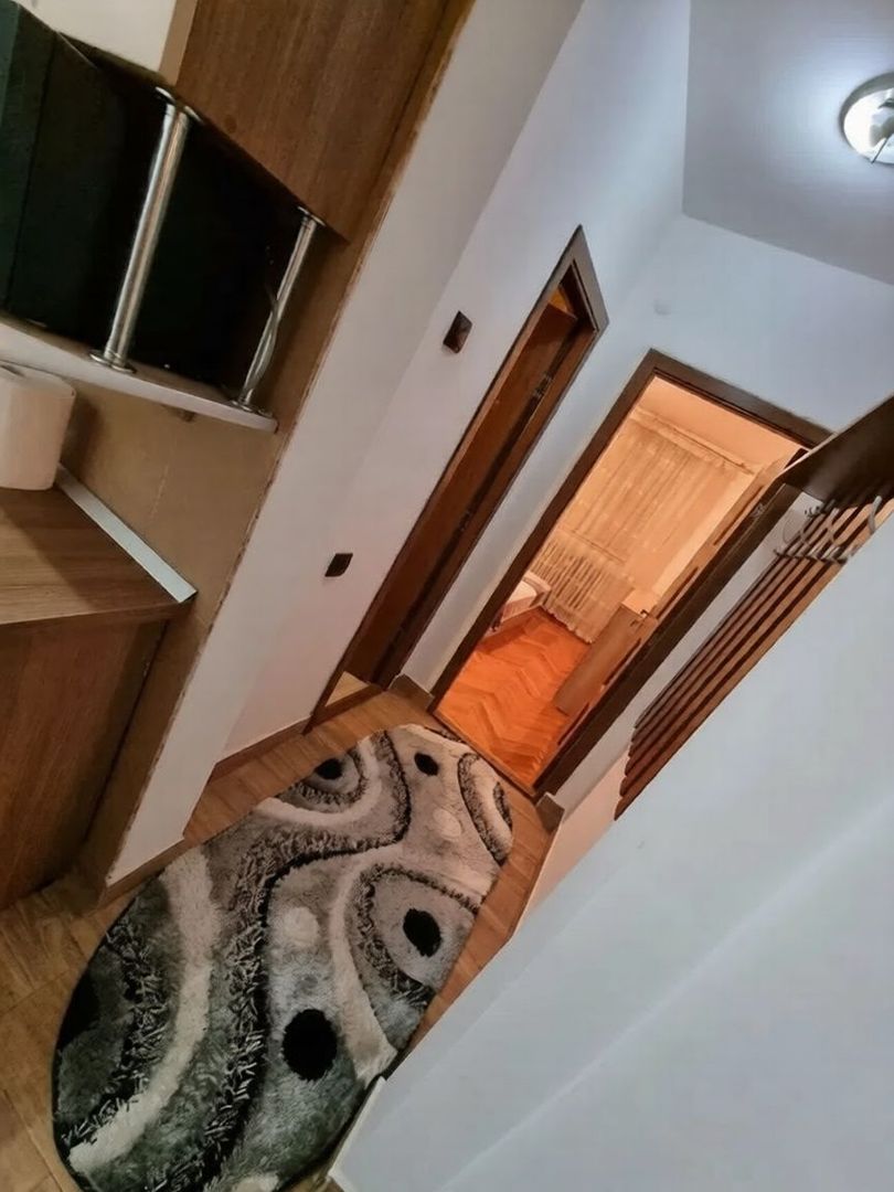 Apartament 2 camere decomandat, etaj 2, zona Calea București - Poză 2