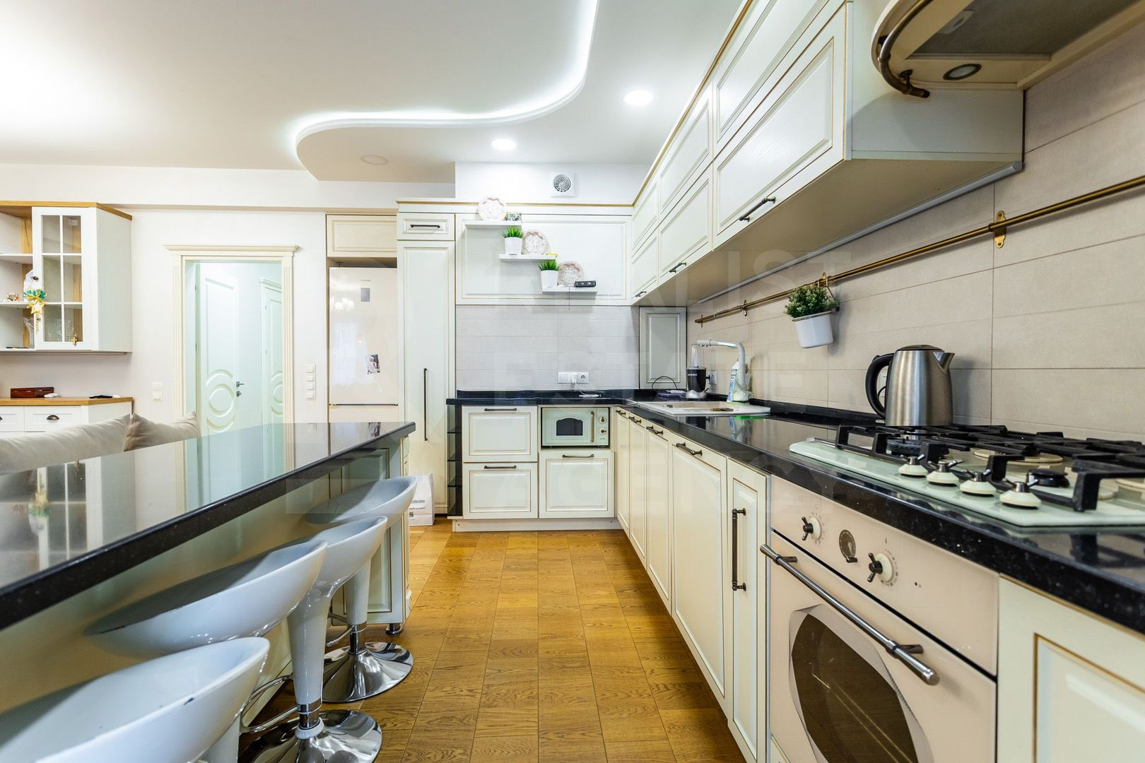 Vânzare, apartament, 3 camere, strada Independeței, Botanica - Poză 1