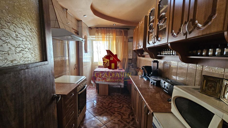 Apartament spațios, 3 camere, 81 mp, 2 balcoane – Zona Păcurari - Poză 9