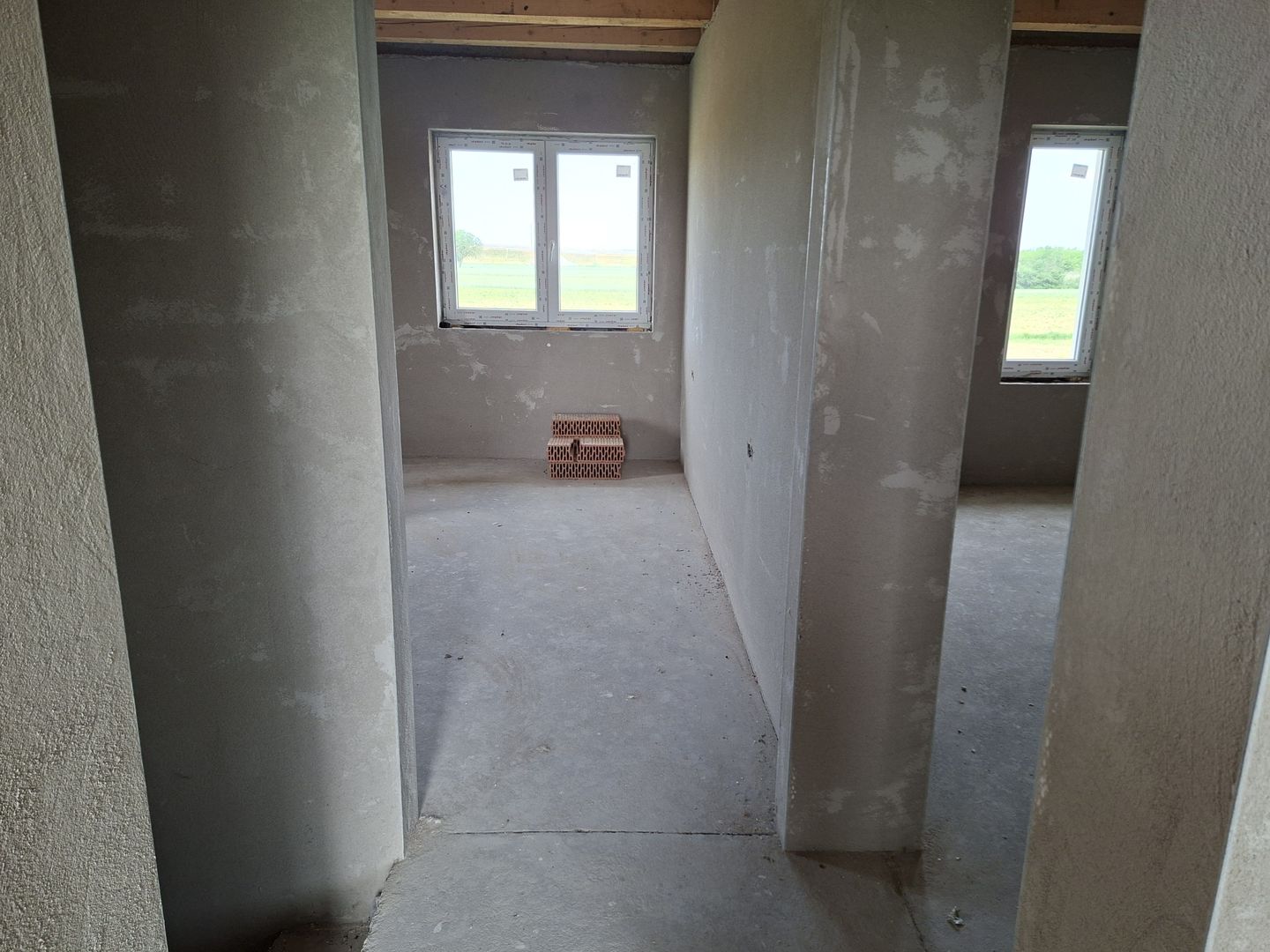 CASA NOUA IN GRI DE VANZARE - Poză 6