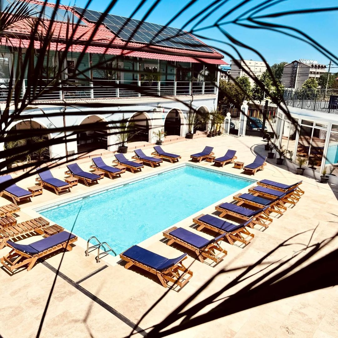 Hotel KM0 Costinesti + Restaurant + Bar + 6 spatii comerciale - Poză 2