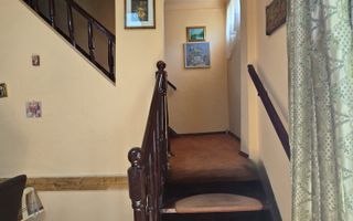 Casă cu grădină in zonă centrală - Poză 14