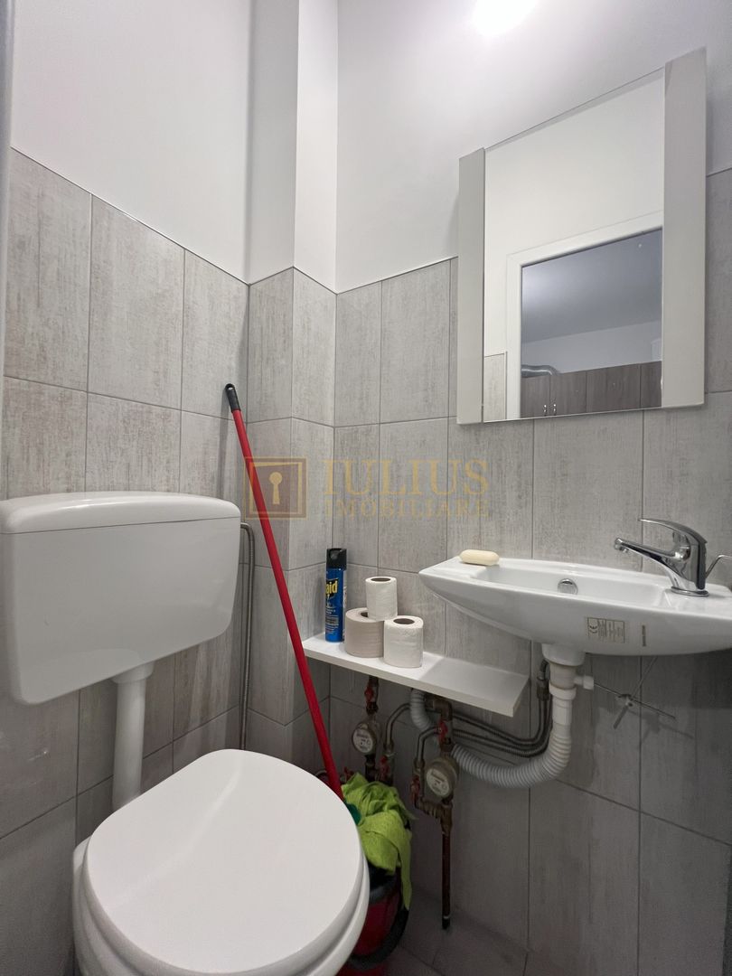 Garsoniera in zona UMT, amenajata modern. - Poză 12